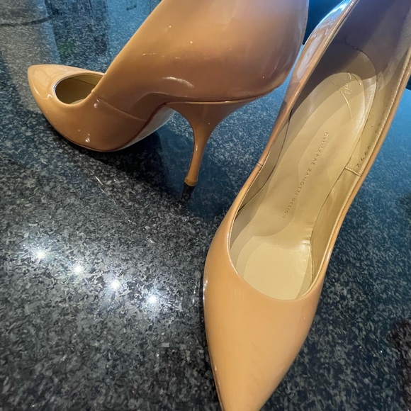 Guiseppe Zanotti Nude/Beige Heels size 38 like new - Picture 2 of 3